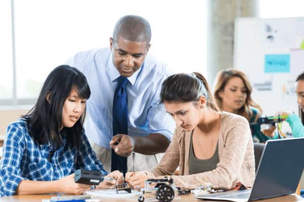 Advicing Communication Example 6 Leadership Communication Style with Examples